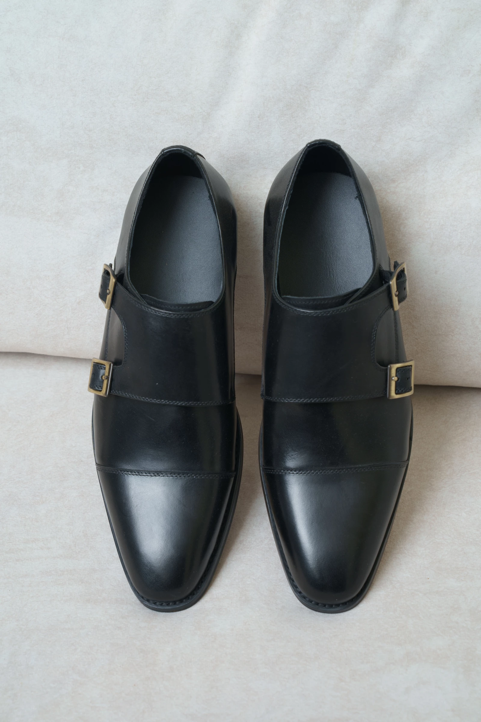 Giày Monkstrap đen trơn